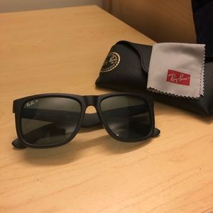 Polarized Ray Ban sunglasses- like new